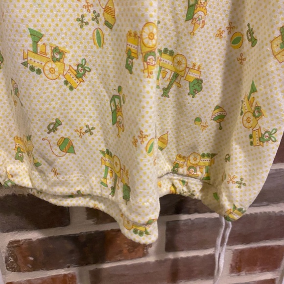 Vintage Yellow Train Print Pajama Set - Picture 4 of 4